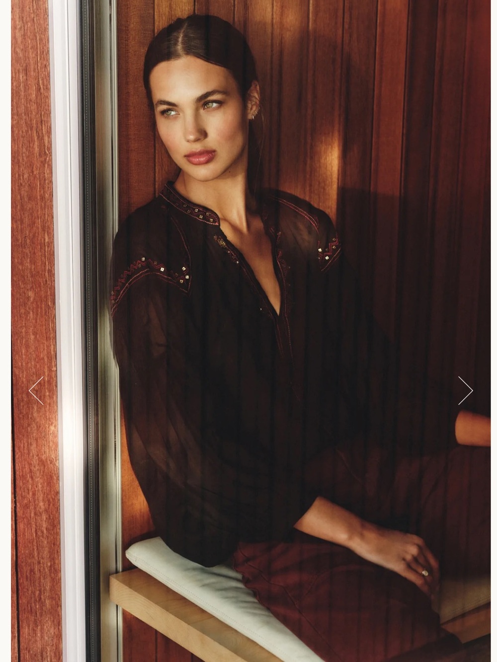 Velvet by Graham and Spencer Bridget Top Blouse Embroidered size Medium NWOT